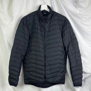Theory down filled puffer jacket men’s size small